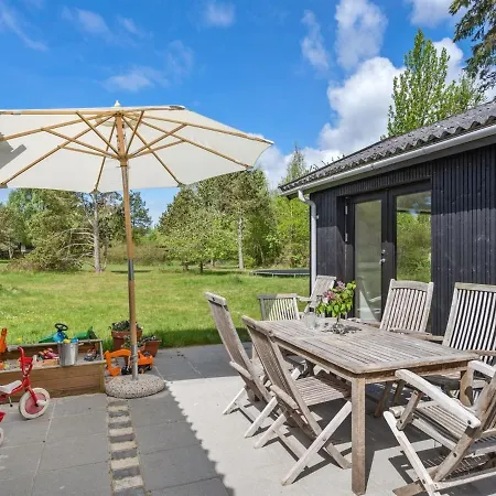 Casa vacanze Thyge - 950m From The Sea In Sealand By Interhome Højby